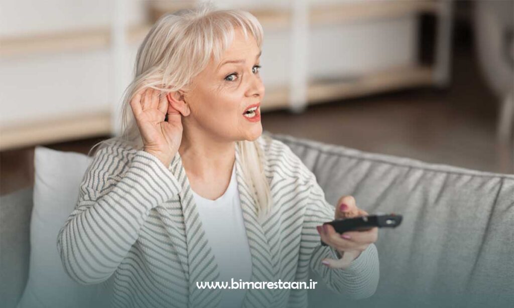 کم شنوایی در بزرگسالان چگونه بروز می کند؟