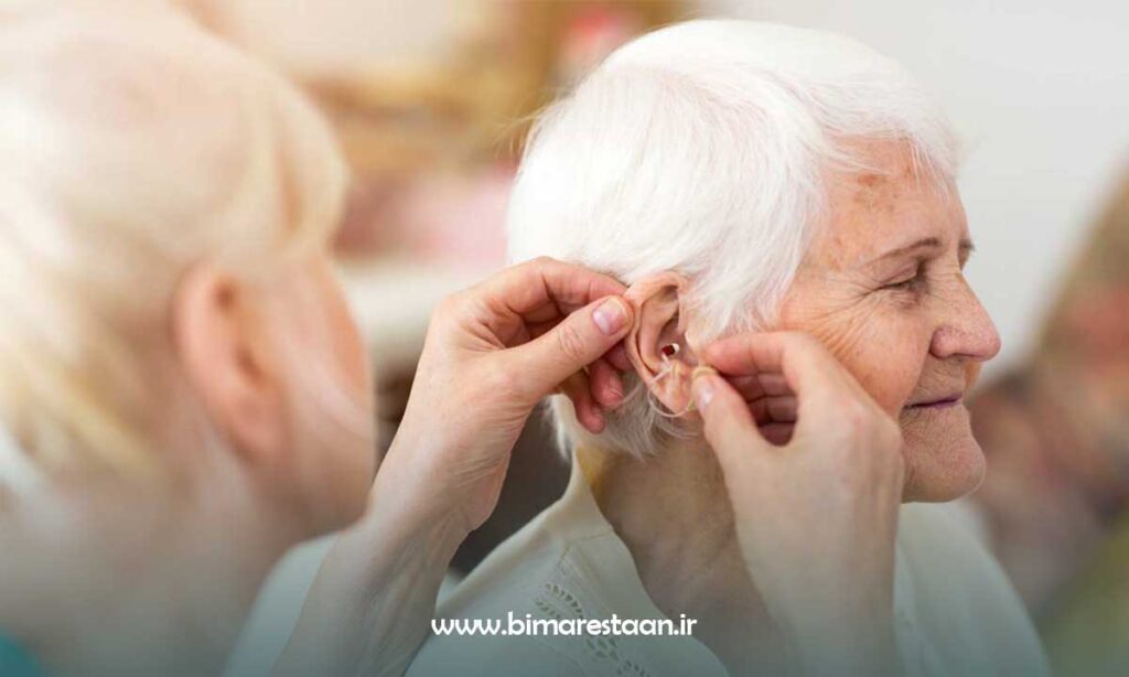 راهنمای استفاده از سمعک برای سالمندان و نقش خانواده